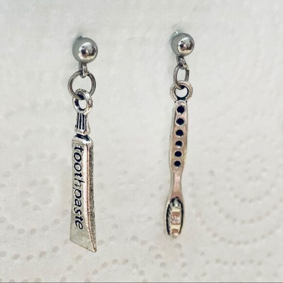 Dental Tooth Toothpaste Toothbrush Earrings - Picture 7 of 12